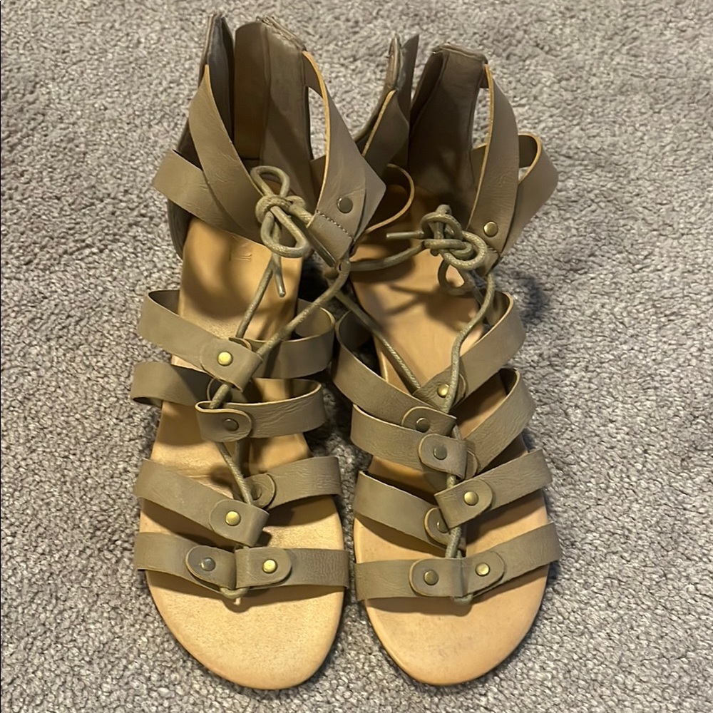 Bundle! Forever 21 Tan Gladiator Sandals